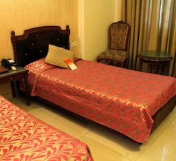 Grand Standard Room